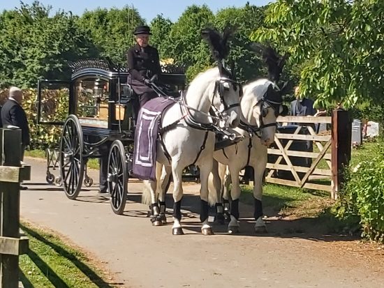 Independent Funeral Directors serving Barrow upon Soar Bay Tree